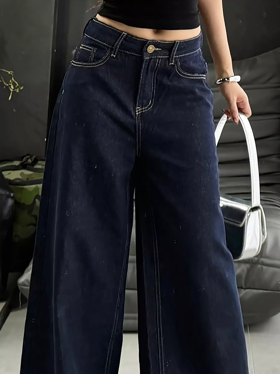 Pocketed Wide-Leg Jeans
